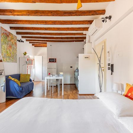 Ferienwohnung Monolocale Sui Tetti Di Bologna - Via Indipendenza Exterior foto