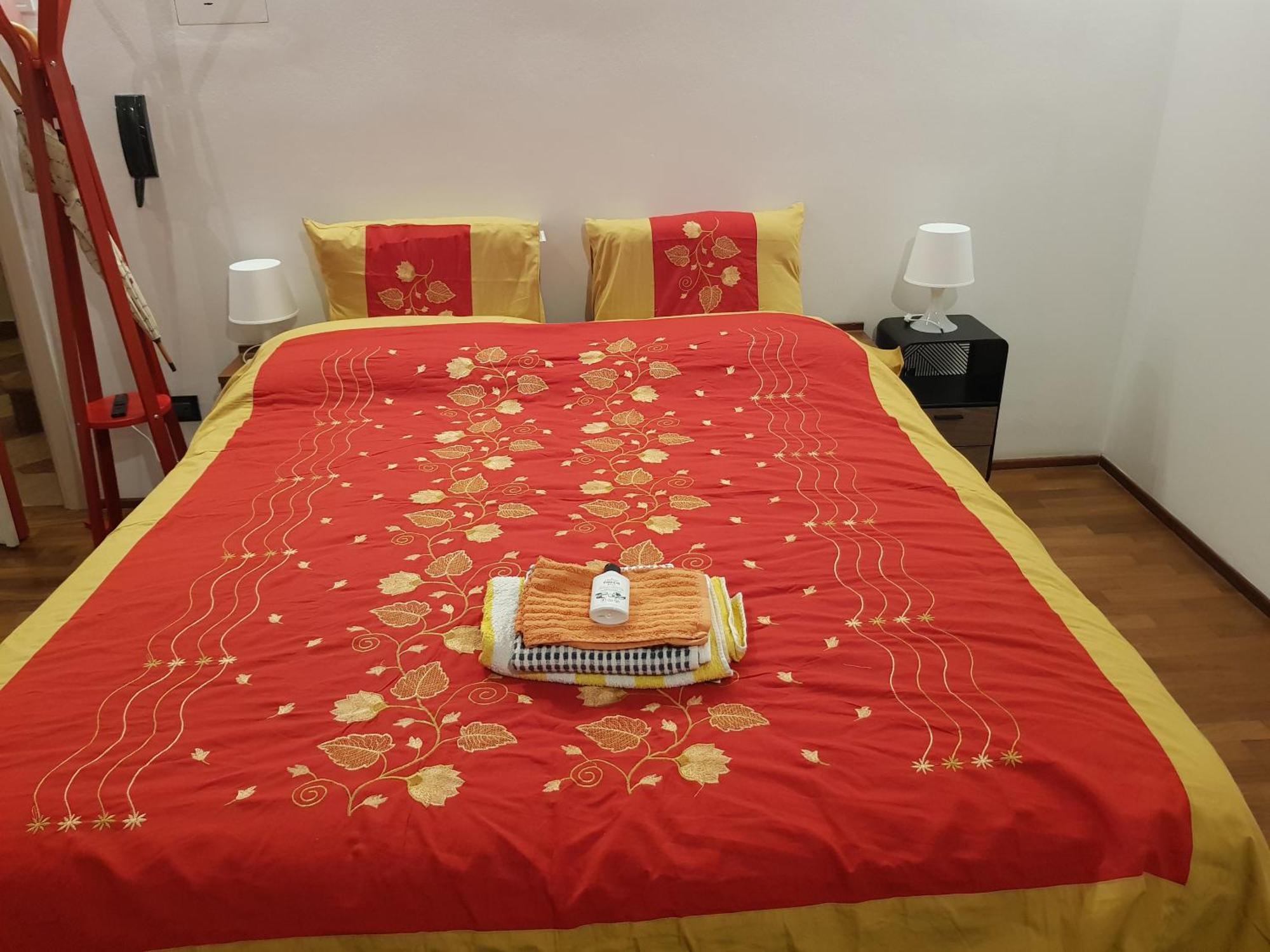 Ferienwohnung Monolocale Sui Tetti Di Bologna - Via Indipendenza Exterior foto
