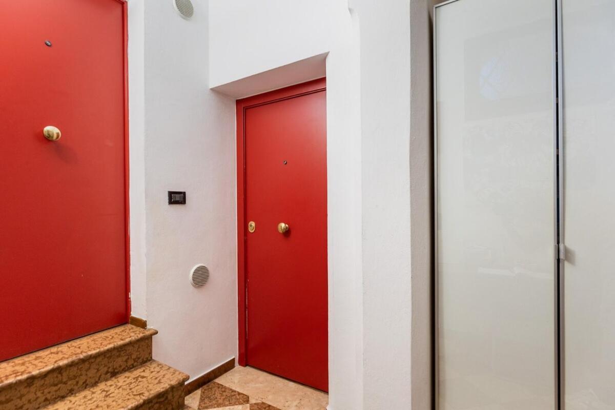 Ferienwohnung Monolocale Sui Tetti Di Bologna - Via Indipendenza Exterior foto