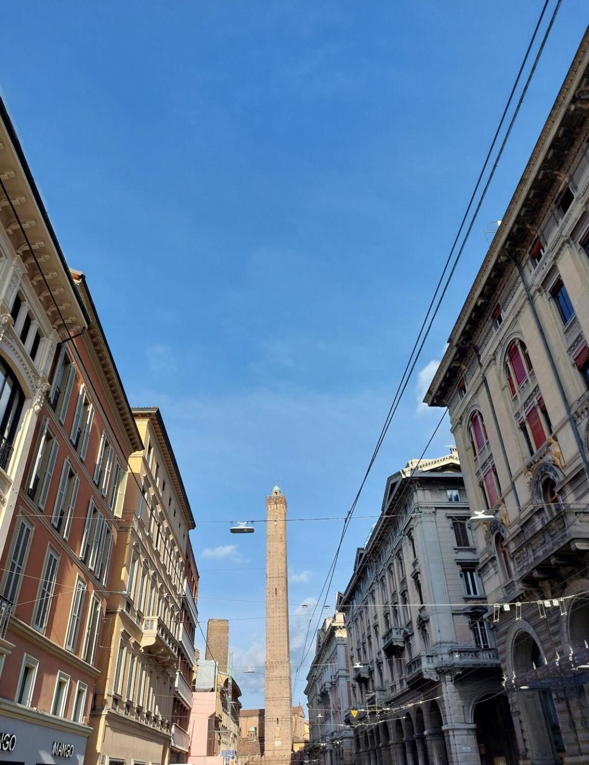 Ferienwohnung Monolocale Sui Tetti Di Bologna - Via Indipendenza Exterior foto