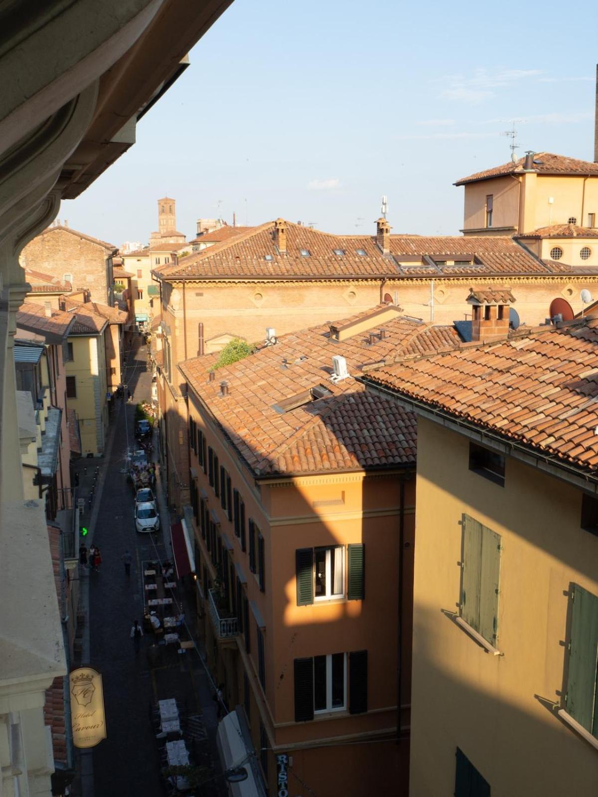 Ferienwohnung Monolocale Sui Tetti Di Bologna - Via Indipendenza Exterior foto