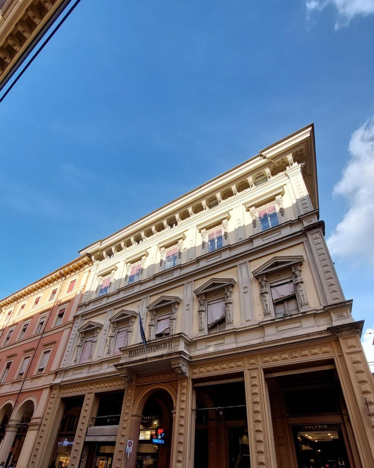 Ferienwohnung Monolocale Sui Tetti Di Bologna - Via Indipendenza Exterior foto