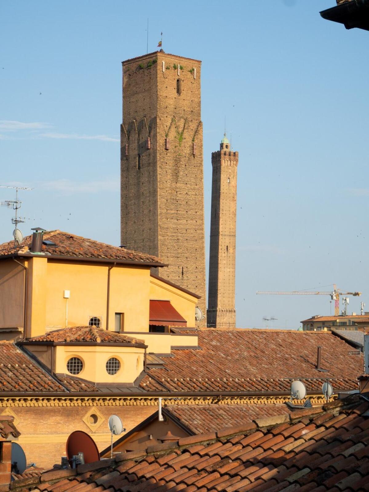 Ferienwohnung Monolocale Sui Tetti Di Bologna - Via Indipendenza Exterior foto